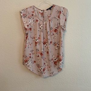 Sweet rain flower top. Size M